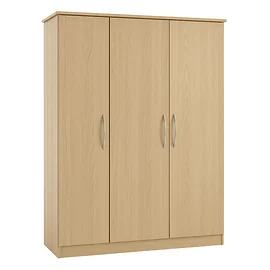 Banbury Triple Wardrobe in Lissa Oak